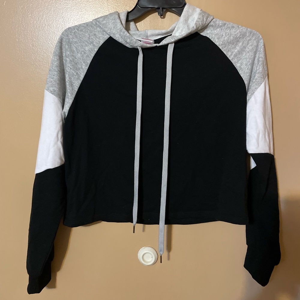 Time and Tru Cropped Hoodie Never Worn